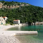 Ro - Ela - With Balcony And Sea View - A2 Appartement Brsečine